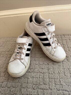 adidas Kids White & Black Sneakers